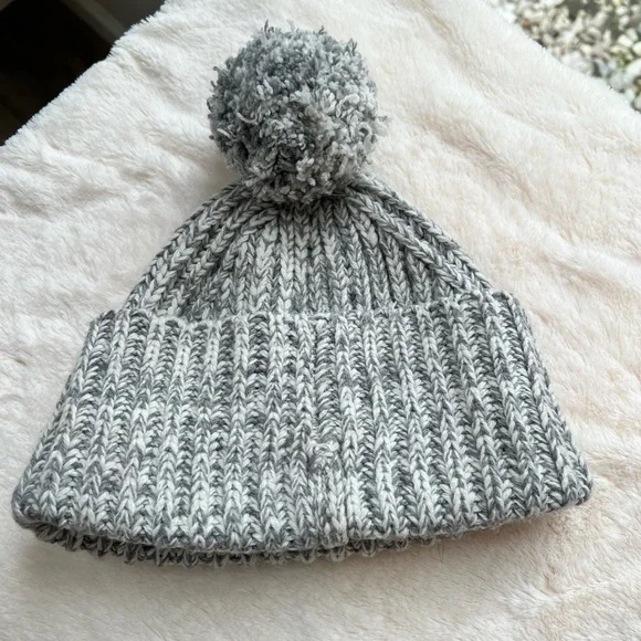 Bonnet à Pompon J.Crew En Gris – Occasion En Bon état